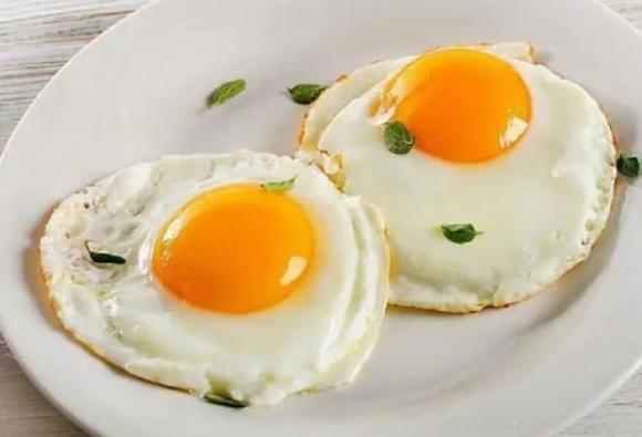 trứng, thực phẩm không ăn kèm với trứng, thịt thỏ, đường, quả hồng, trà, đậu nành
