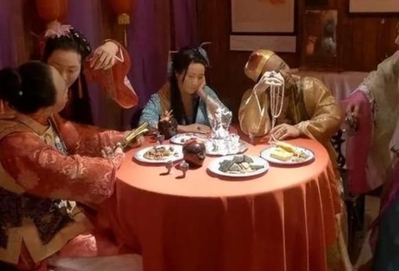 Gái nhà chứa, gái điếm, gái mại dâm, lý do gái điếm không bỏ trốn