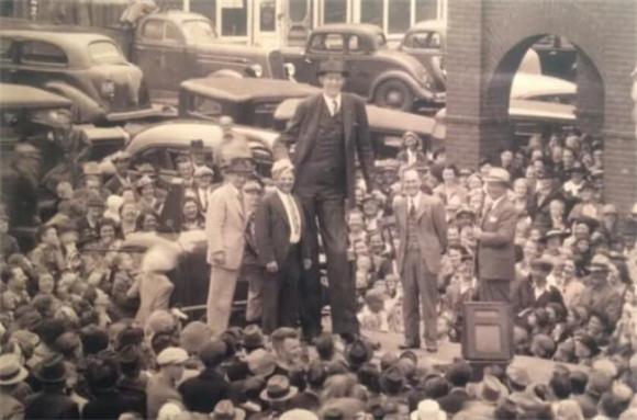người cao nhất thế giới, Robert Pershing Wadlow