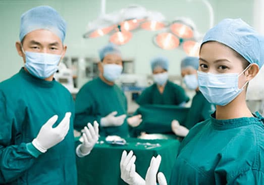 bác sĩ phẫu thuật, phẫu thuật, tại sao bác sĩ mặc áo xanh khi phẫu thuật