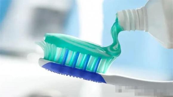 giày trắng, giặt giày, mẹo vặt gia đình
