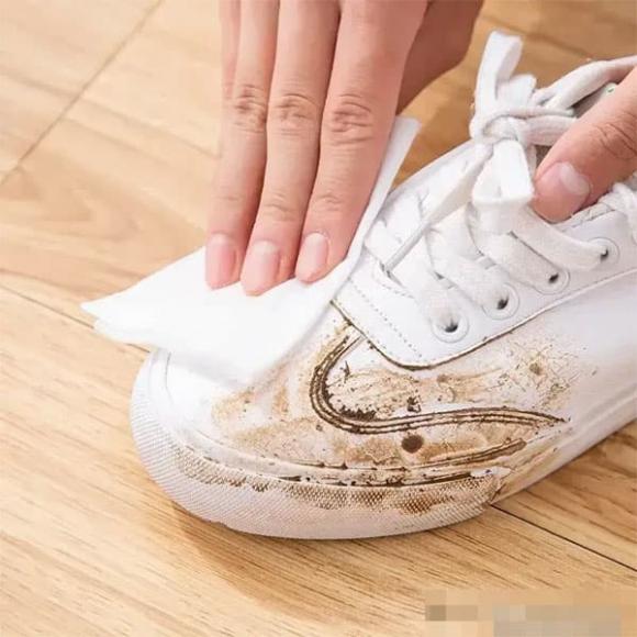 giày trắng, giặt giày, mẹo vặt gia đình