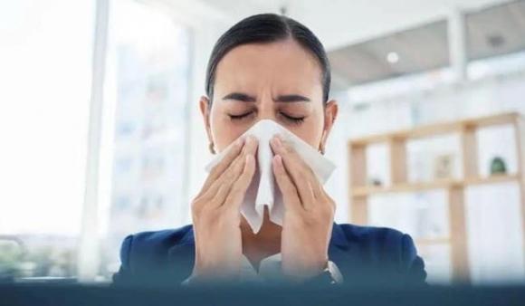 công sở, môi trường công sở, cách xin nghỉ ốm 