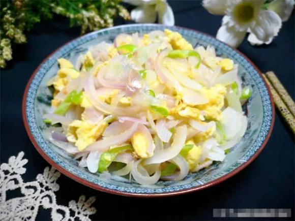 trứng xào, hành tây, món ngon mỗi ngày
