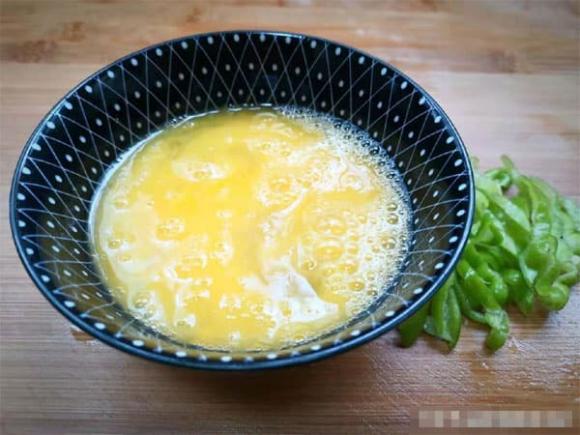 trứng xào, hành tây, món ngon mỗi ngày