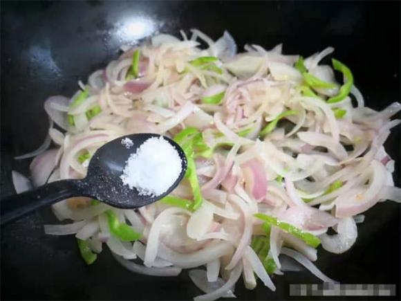 trứng xào, hành tây, món ngon mỗi ngày