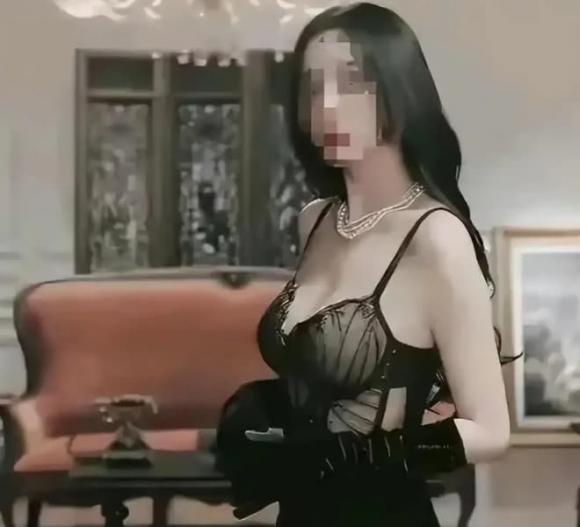 gu thẩm mỹ, sự tự do ăn mặc, trang phục táo bạo của sao nổi tiếng