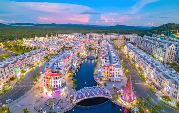 Tỉnh duy nhất Việt Nam sở hữu cả sân bay quốc tế, sân bay nội địa và cảng biển, tỉnh kiên giang