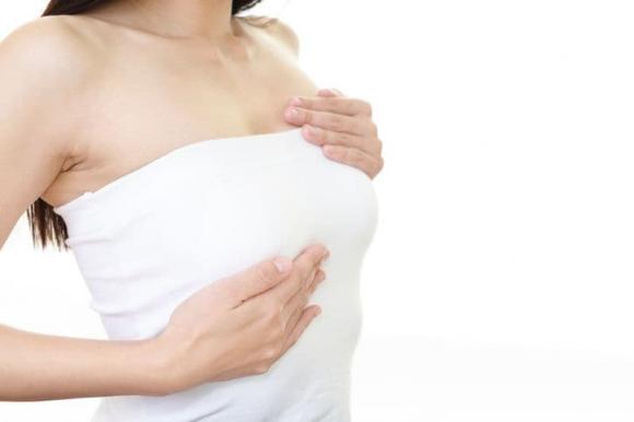 làm đẹp, cách làm nở ngực, massage ngực