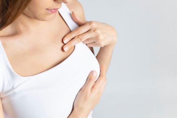 làm đẹp, cách làm nở ngực, massage ngực