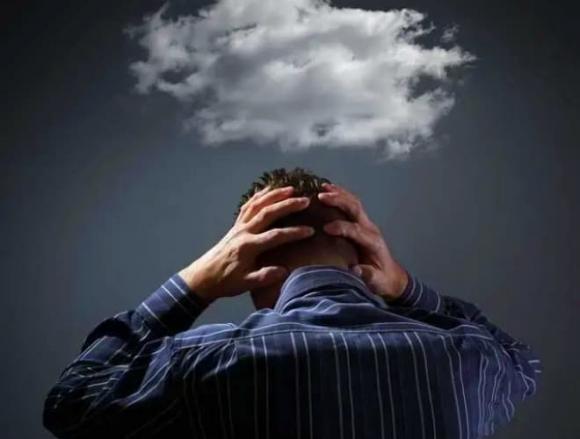 tiêu dùng ngược, tiêu dùng truyền thống, đặc điểm của tiêu dùng ngược