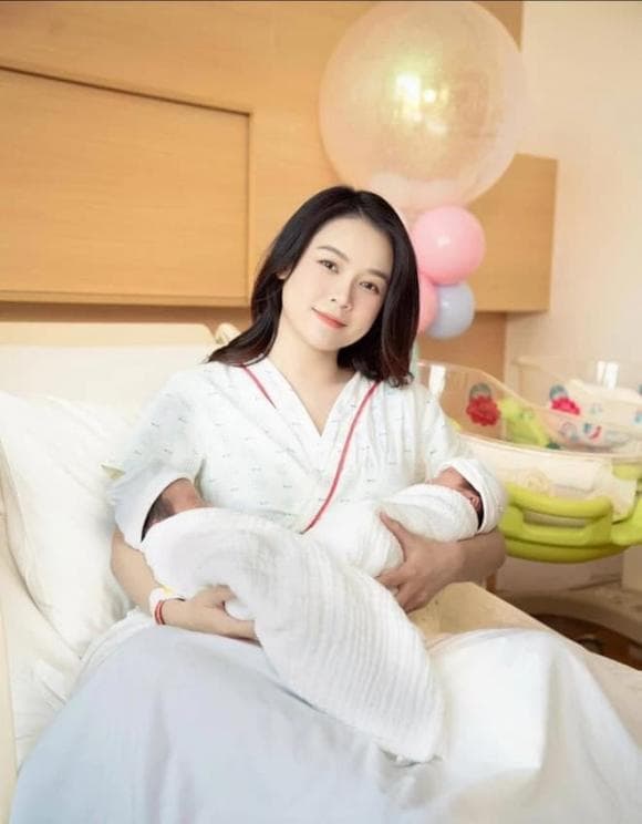 sam, sao việt, con gái sam