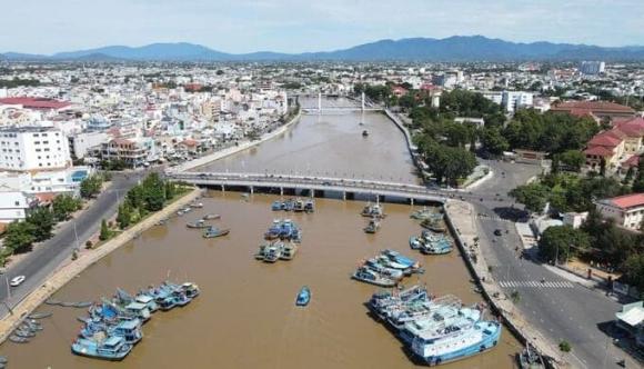 Kho báu thay thế kim cương lớn nhất Việt Nam, tỉnh bình thuận