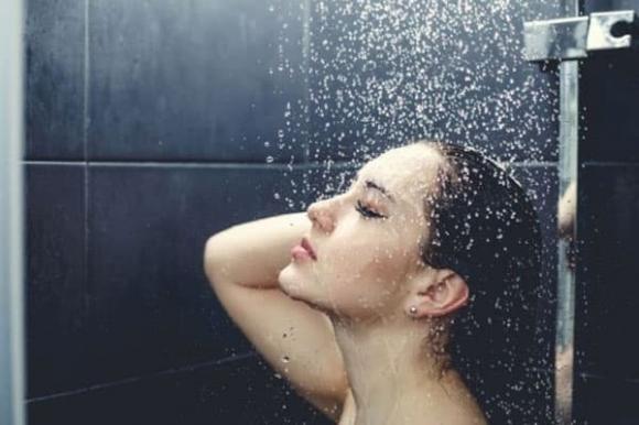 tắm rửa, vệ sinh cá nhân, chăm sóc sức khỏe