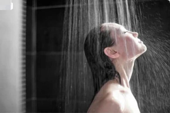 tắm rửa, vệ sinh cá nhân, chăm sóc sức khỏe