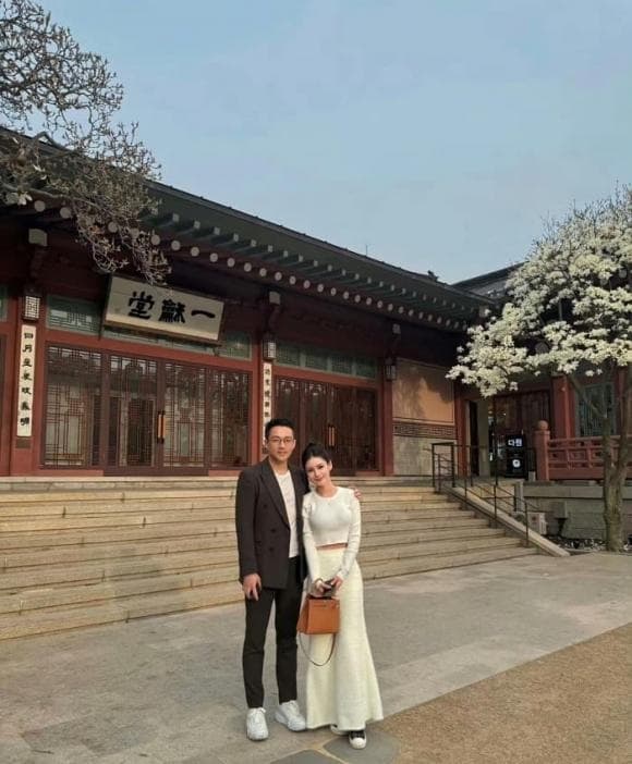 Uông Tiểu Phi, Từ Hy Viên, sao hoa ngữ