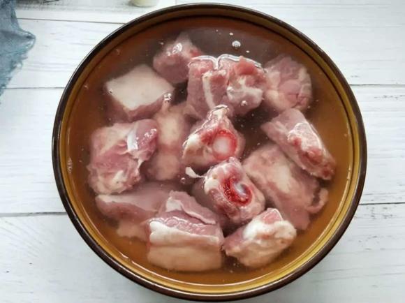Sườn heo, món ngon từ sườn heo, mẹo chần sườn heo