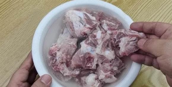 Sườn heo, món ngon từ sườn heo, mẹo chần sườn heo