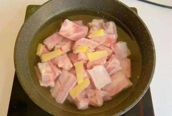 Sườn heo, món ngon từ sườn heo, mẹo chần sườn heo