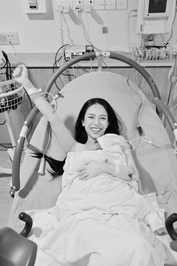 Minh Nhựa, con gái Minh Nhựa, con Minh Nhựa sinh bé thứ 3, giới trẻ