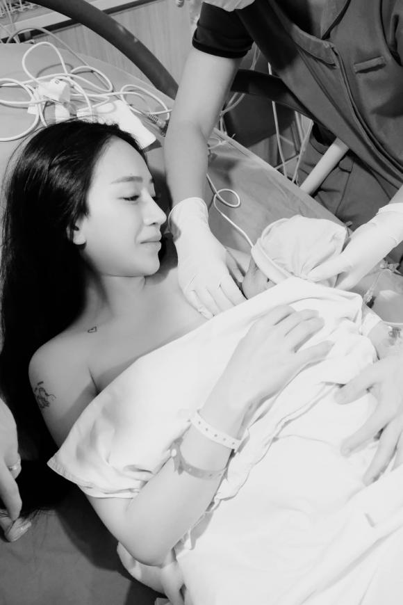 Minh Nhựa, con gái Minh Nhựa, con Minh Nhựa sinh bé thứ 3, giới trẻ