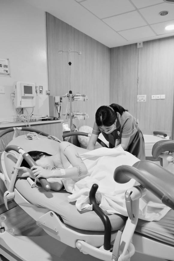 Minh Nhựa, con gái Minh Nhựa, con Minh Nhựa sinh bé thứ 3, giới trẻ