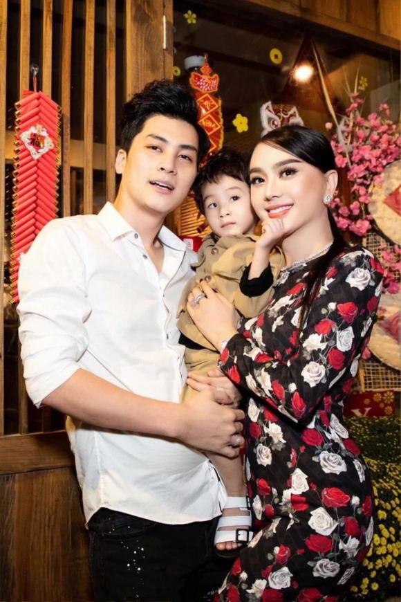 ca sĩ Lâm Khánh Chi, sao Việt