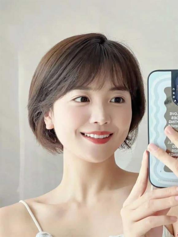 tóc ngắn, tóc ngắn cụp tai, tóc đẹp 2024