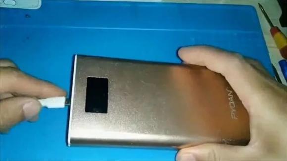 sạc dự phòng, cháy nổ