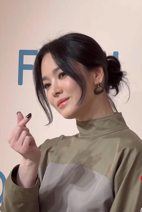 song hye kyo, vòng eo con kiến, sao hàn 