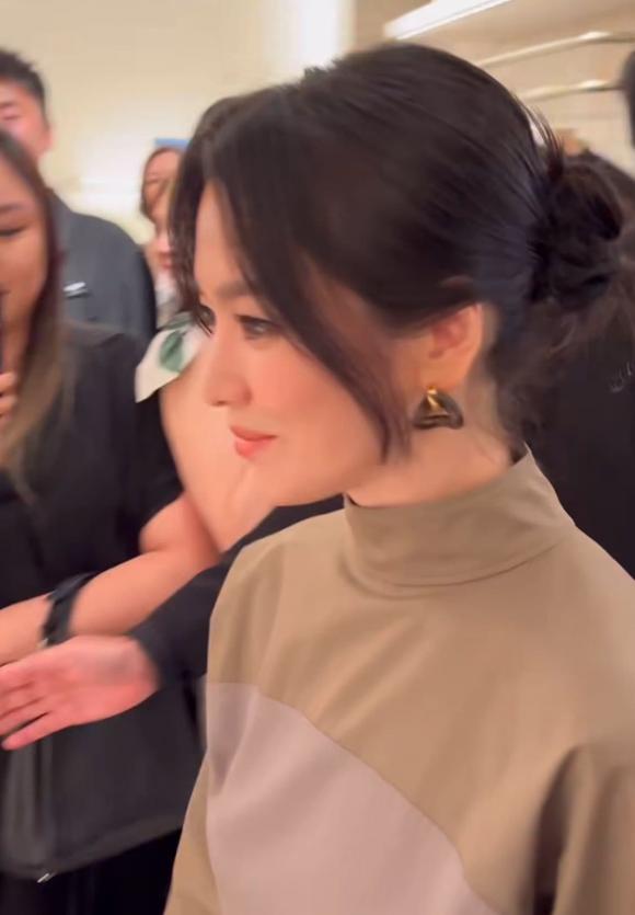 song hye kyo, vòng eo con kiến, sao hàn 
