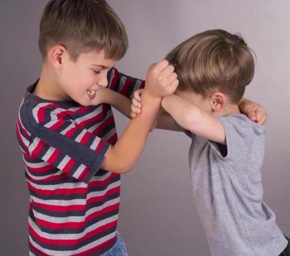 chăm sóc trẻ nhỏ, lưu ý khi chăm sóc trẻ, chăm sóc trẻ nhỏ đúng cách