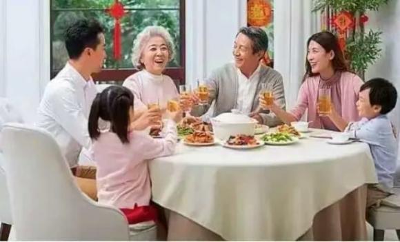 Ba hành vi đáng sợ hơn tranh giành tài sản, anh chị em, So sánh, ganh đua, Nói xấu sau lưng, Chiến tranh lạnh kéo dài