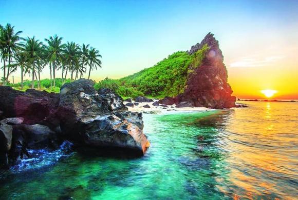 Đảo nào của Việt Nam có 2 ngọn núi lửa đã tắt,