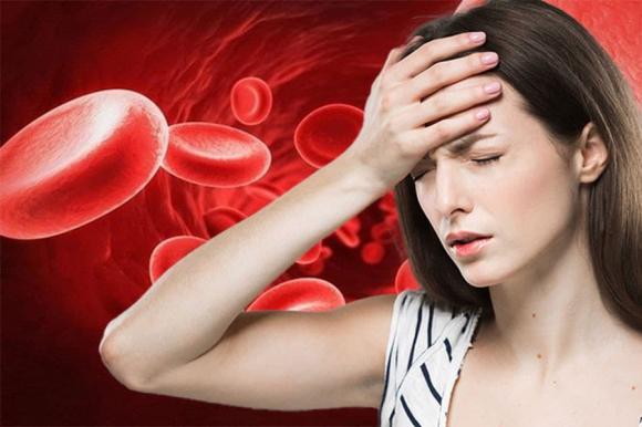 ngải cứu hầm gà, canh gà hầm ngải cứu, món ăn bổ máu