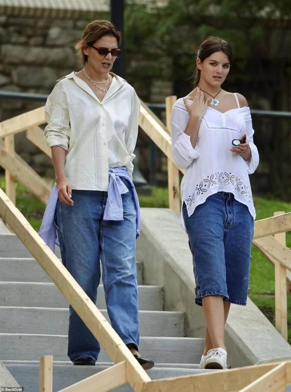 suri cruise, katie holmes, tom cruise, sao hollywood 