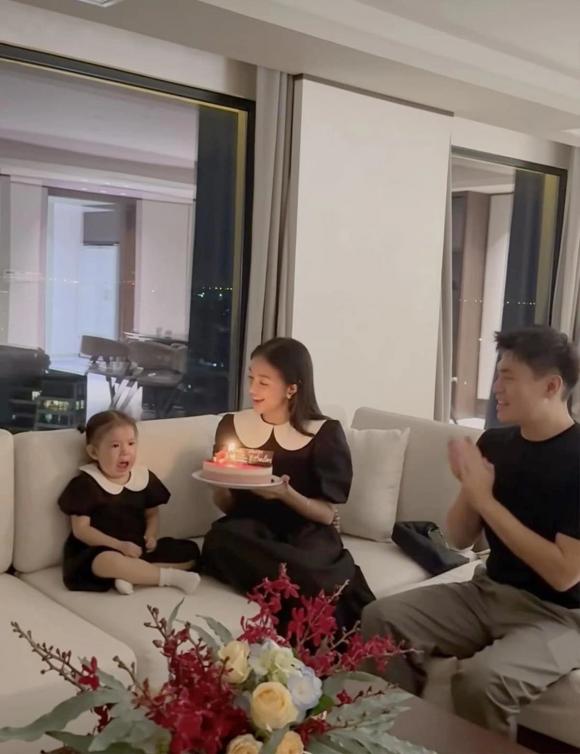 hotgirl Salim, Pam yêu ơi, sao Việt
