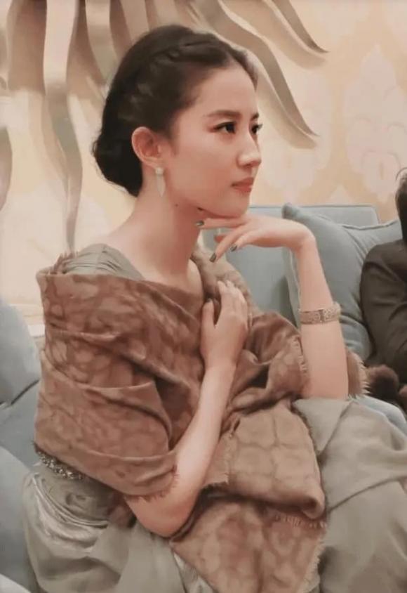 Lưu Diệc Phi và Đường Yên, sao Hoa ngữ, phim hoa ngữ hay