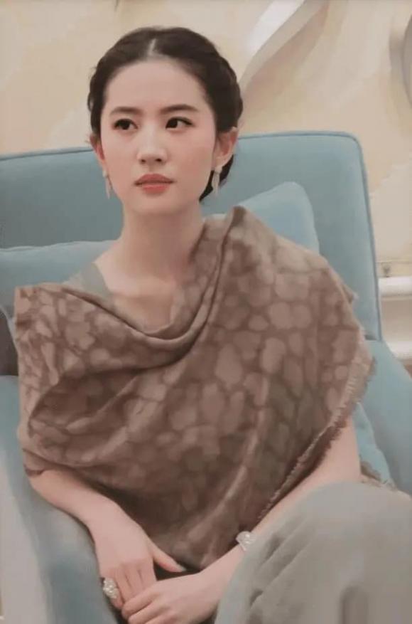 Lưu Diệc Phi và Đường Yên, sao Hoa ngữ, phim hoa ngữ hay