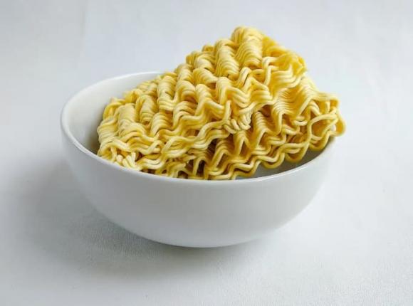 mì ăn liền, mì tôm, mì ăn liền tại sao lại cong
