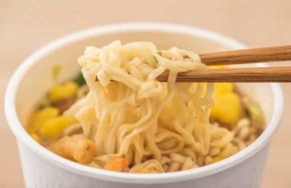 mì ăn liền, mì tôm, mì ăn liền tại sao lại cong