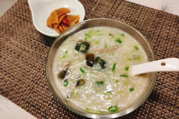 nấu cháo, mẹo nấu cháo sánh mịn, nước nấu cháo, dùng nước sôi hay nước lạnh để nấu cháo