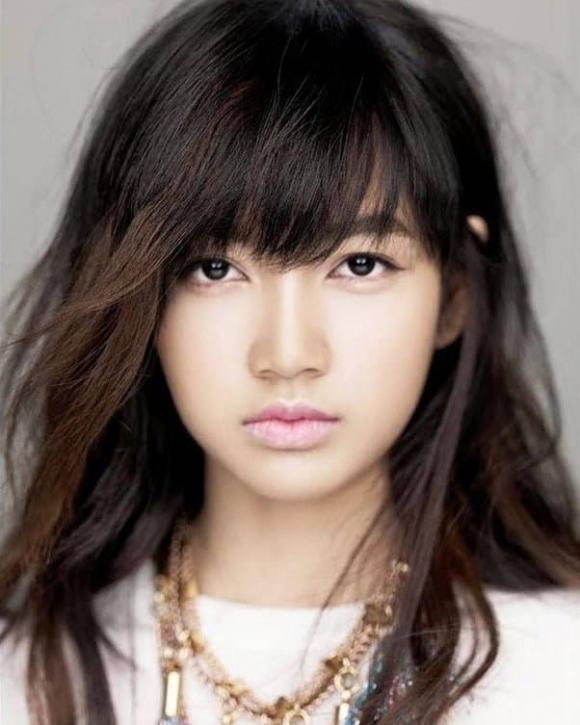 Lisa, BLACKPINK, da trắng