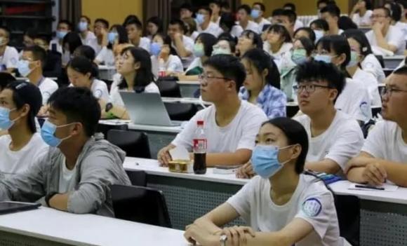 thất nghiệp, sinh viên thất nghiệp, tìm việc làm
