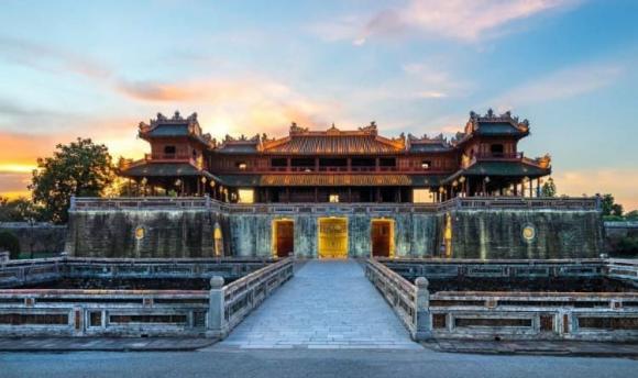Di sản văn hóa thế giới đầu tiên của Việt Nam ở tỉnh nào, Quần thể di tích Cố đô Huế
