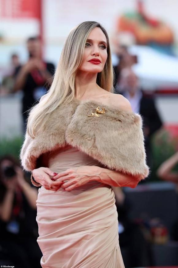 angelina jolie, brad pitt, lhp venice, sao hollywood 