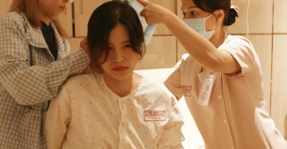 Đông Nhi, sao Việt 