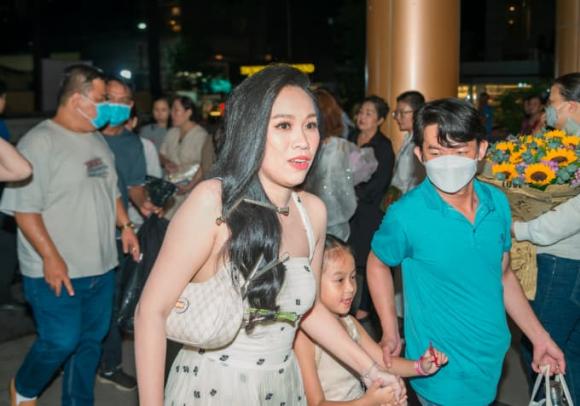 Ông hoàng cải lương Hồ Quảng,Ông hoàng cải lương Hồ Quảng Vũ Linh,nghệ sĩ Hồng Phượng, Hồng Loan, sao Việt