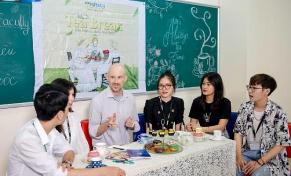 4 ngành học ít sinh viên, Ngôn ngữ nước ngoài, Ngành Quản trị kinh doanh, Ngành Xây dựng, Ngành kỹ thuật môi trường