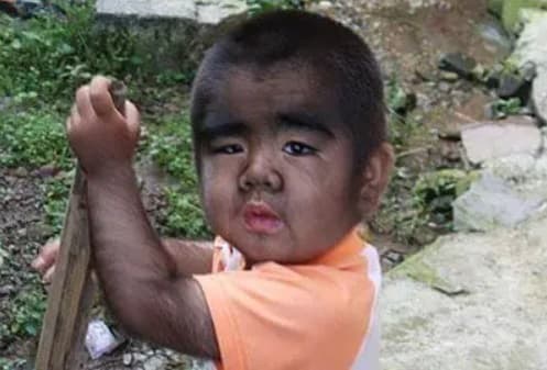 cậu bé lông lá, câu chuyện kỳ lạ, cậu bé lông lá kỳ lạ